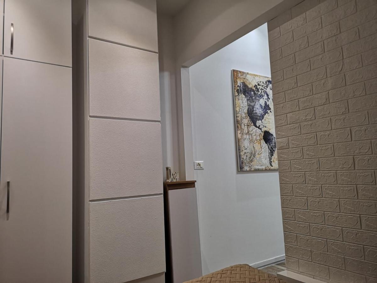 New Modern Apartment In The Center Of تيرانا المظهر الخارجي الصورة