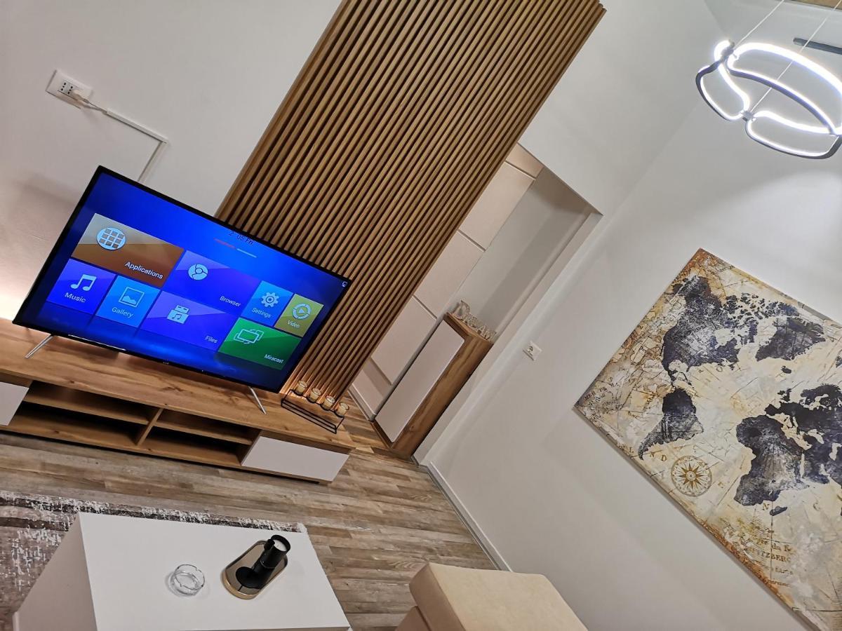 New Modern Apartment In The Center Of تيرانا المظهر الخارجي الصورة