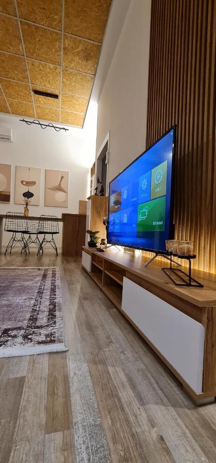 New Modern Apartment In The Center Of تيرانا المظهر الخارجي الصورة