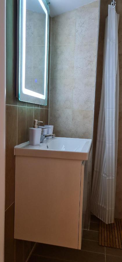 New Modern Apartment In The Center Of تيرانا المظهر الخارجي الصورة