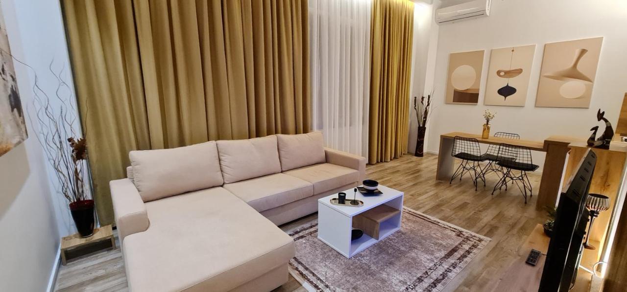 New Modern Apartment In The Center Of تيرانا المظهر الخارجي الصورة