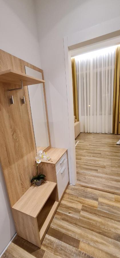 New Modern Apartment In The Center Of تيرانا المظهر الخارجي الصورة