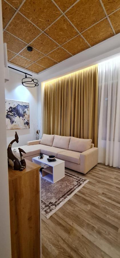 New Modern Apartment In The Center Of تيرانا المظهر الخارجي الصورة